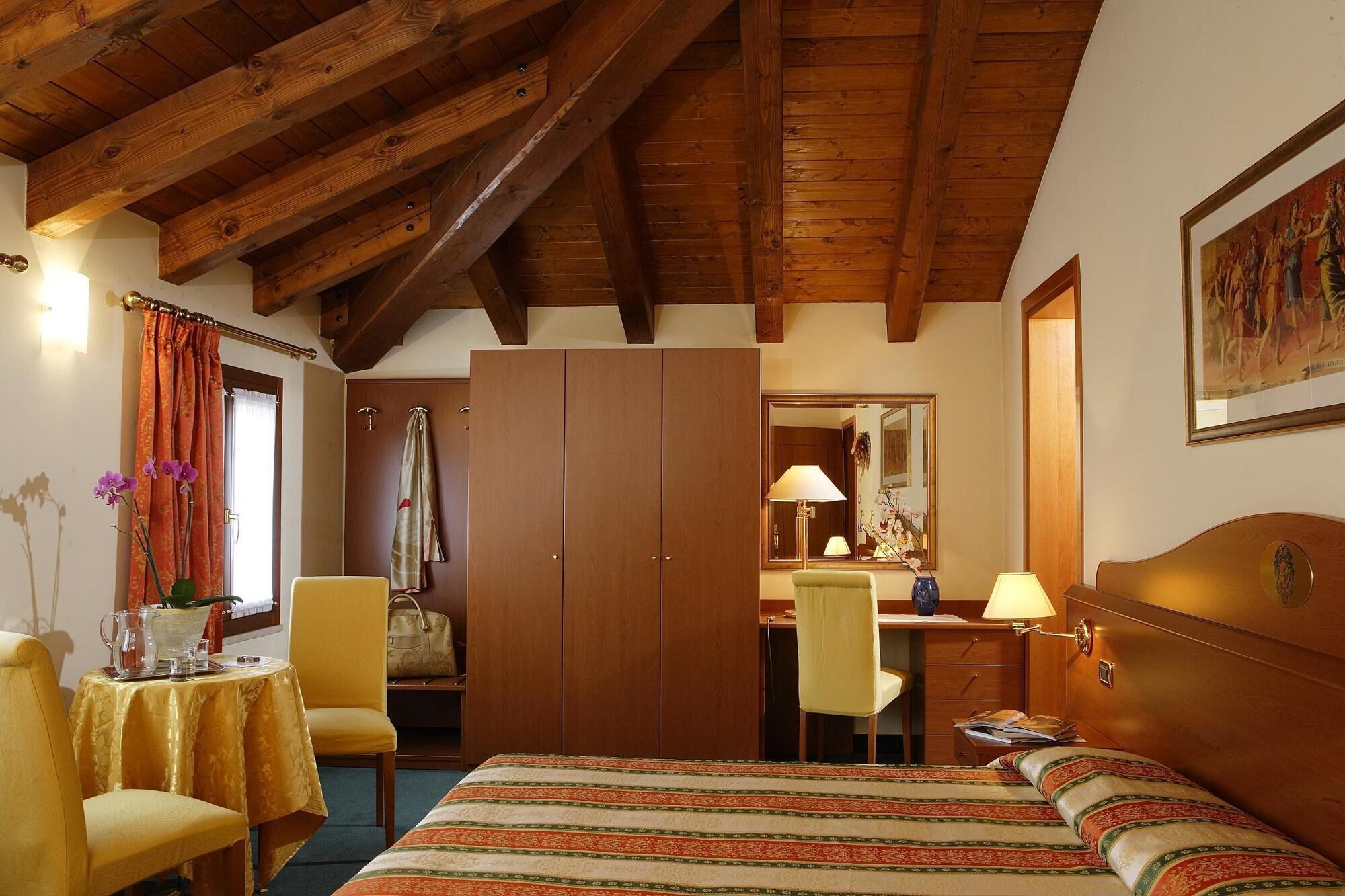 Hotel Antico Moro Chirignago-Zelarino Luaran gambar